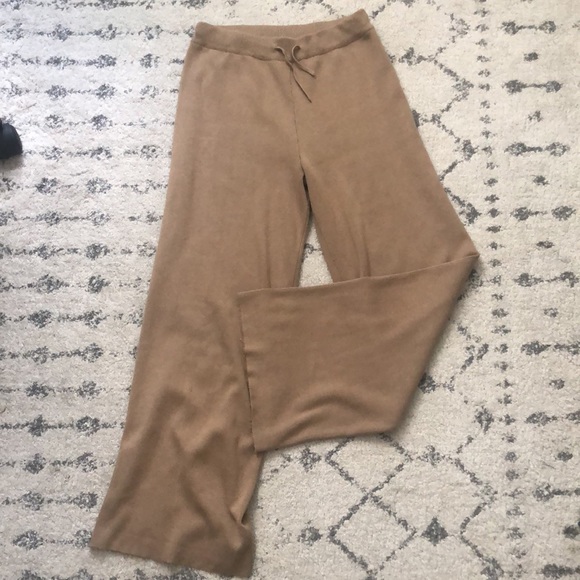 LuLus Highwaisted lounge pants - Picture 2 of 8
